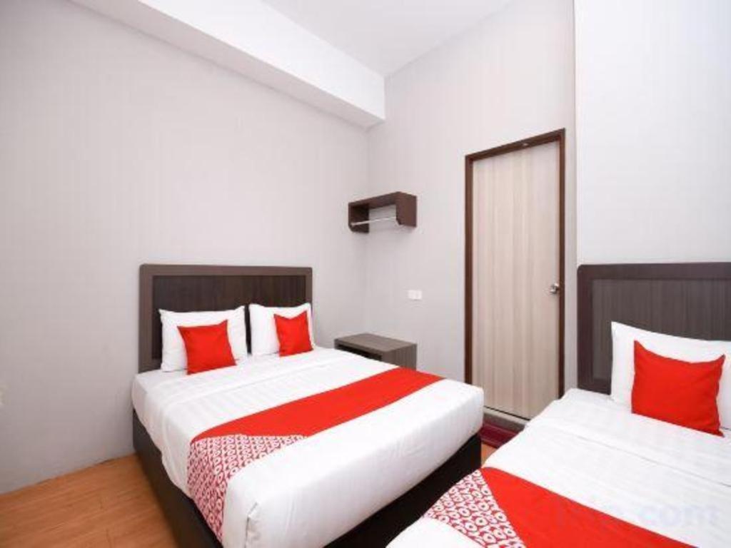 Oyo 1111 Harmony Stay Miri Exterior photo