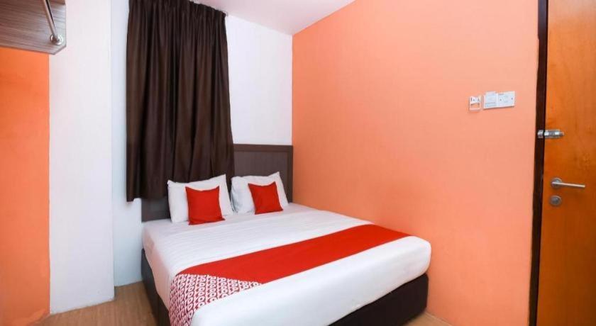 Oyo 1111 Harmony Stay Miri Exterior photo