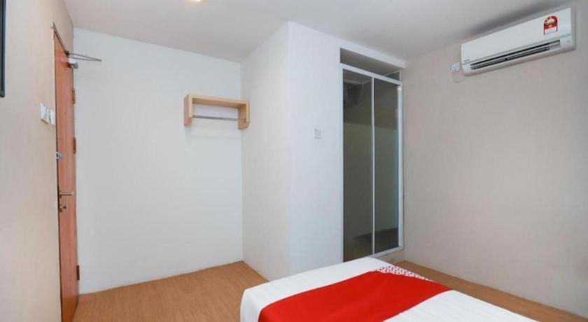 Oyo 1111 Harmony Stay Miri Exterior photo